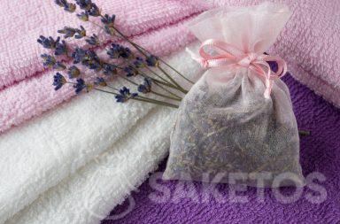6. Le sachet avec de la lavande séchée donnera à vos serviettes un beau parfum et protégera contre les mites