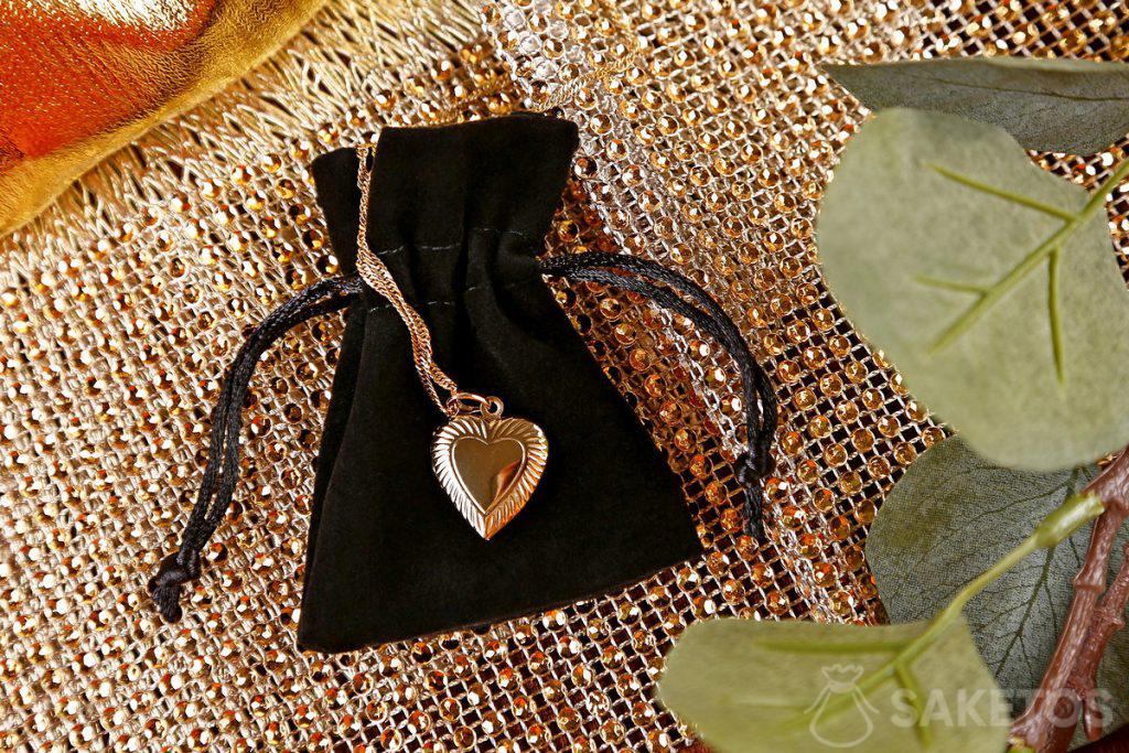 Velours noir - sac élégant pour bijoux en or 