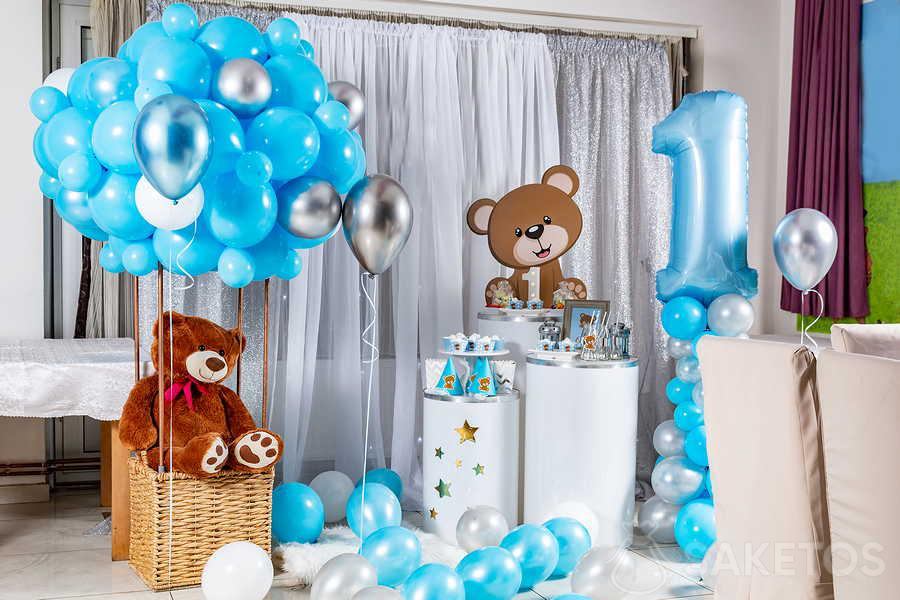 Décorations bleues pour l'anniversaire d'un garçon