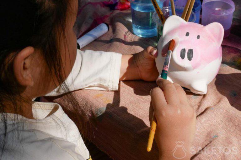 Tirelire DIY - pour l'auto-peinture d'un enfant