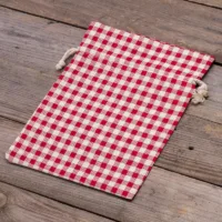 Sachet en lin imité 18 x 24 cm avec l'impression - naturel / treillis rouge Pour enfants