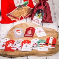 Étiquettes pour cadeaux  - mélange de motifs. Woreczki z organzy