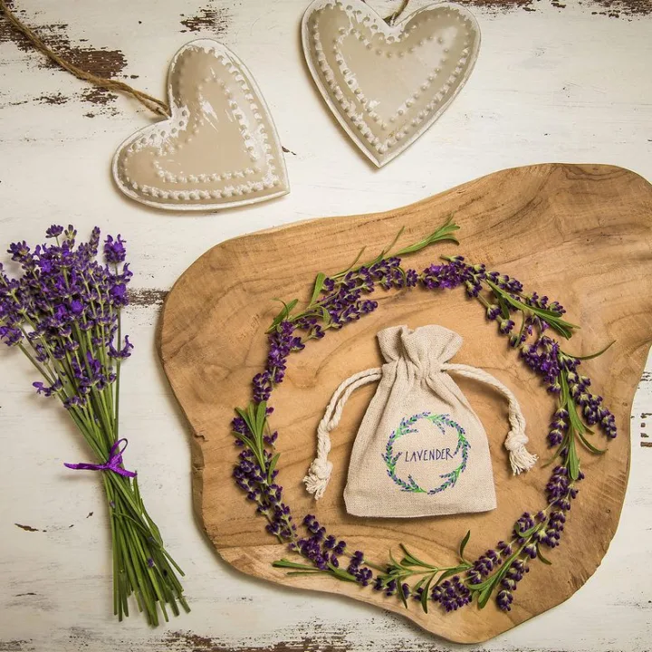 Sachets en lin imité 10 x 13 cm avec l'impression - lavande Petits sachets 10x13 cm