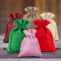 Sacs de jute 10 x 13 cm - mix de couleurs Petits sachets 10x13 cm