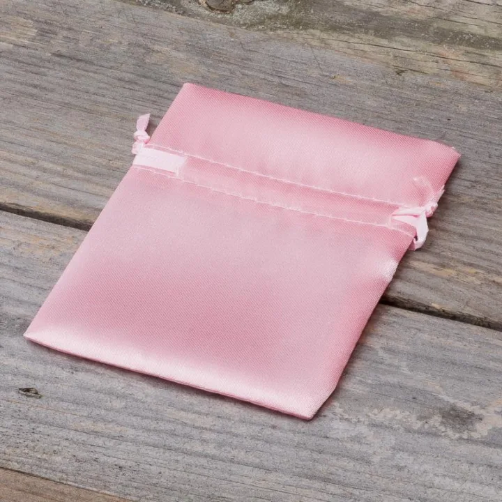 Sacs de satin 6 x 8 cm - rose clair Sacs de satin