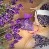 Sacs en organza 7 x 9 cm - violet foncé avec impression lavande Sachets pour lavande