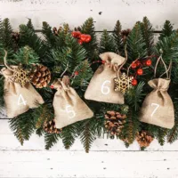 Etoiles en bois 5,5 x 5,5 cm - naturelle Emballage cadeau