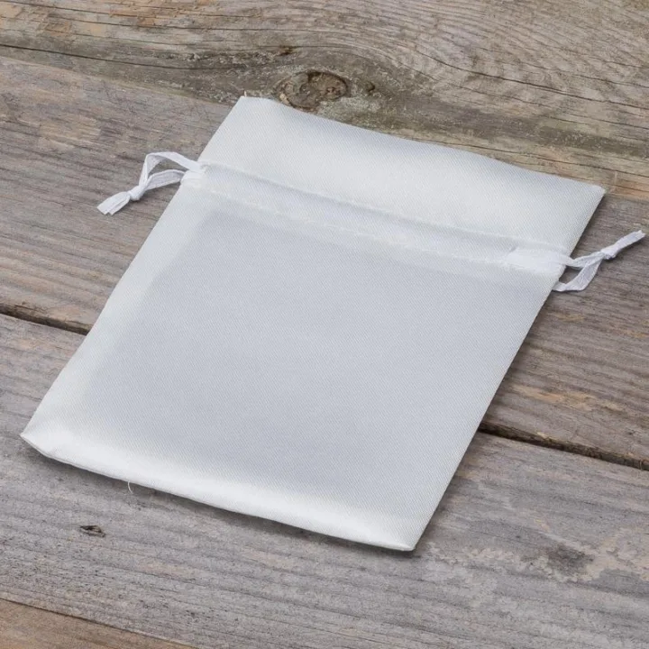 Sacs de satin 10 x 13 cm - blanc Sacs blancs