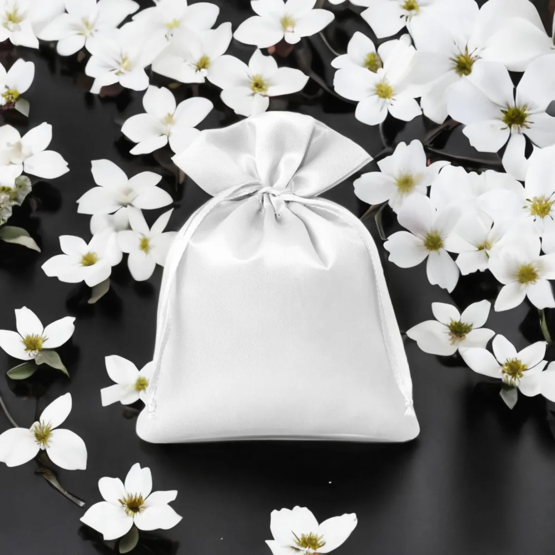 Sacs de satin 10 x 13 cm - blanc Journée de la femme