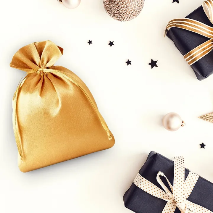 Sacs de satin 12 x 15 cm - or Petits sachets 12x15 cm