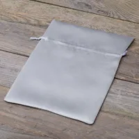 Sacs de satin 18 x 24 cm - argenté Saint-Valentin