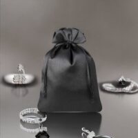 Sacs de satin 18 x 24 cm - noir Halloween