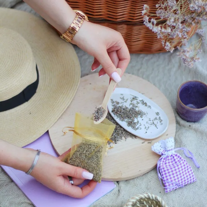 Sacs en organza 18 x 24 cm - or Saint-Valentin