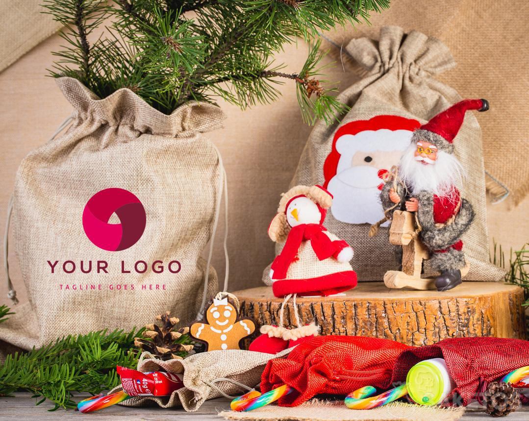 Un sachet de Noël avec le logo de Votre entreprise