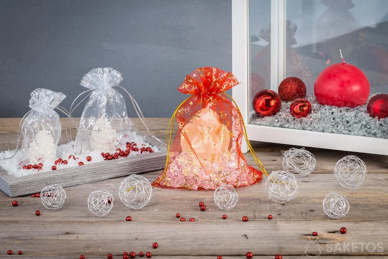 Les pochettes se combinent bien également aux décorations de Noël