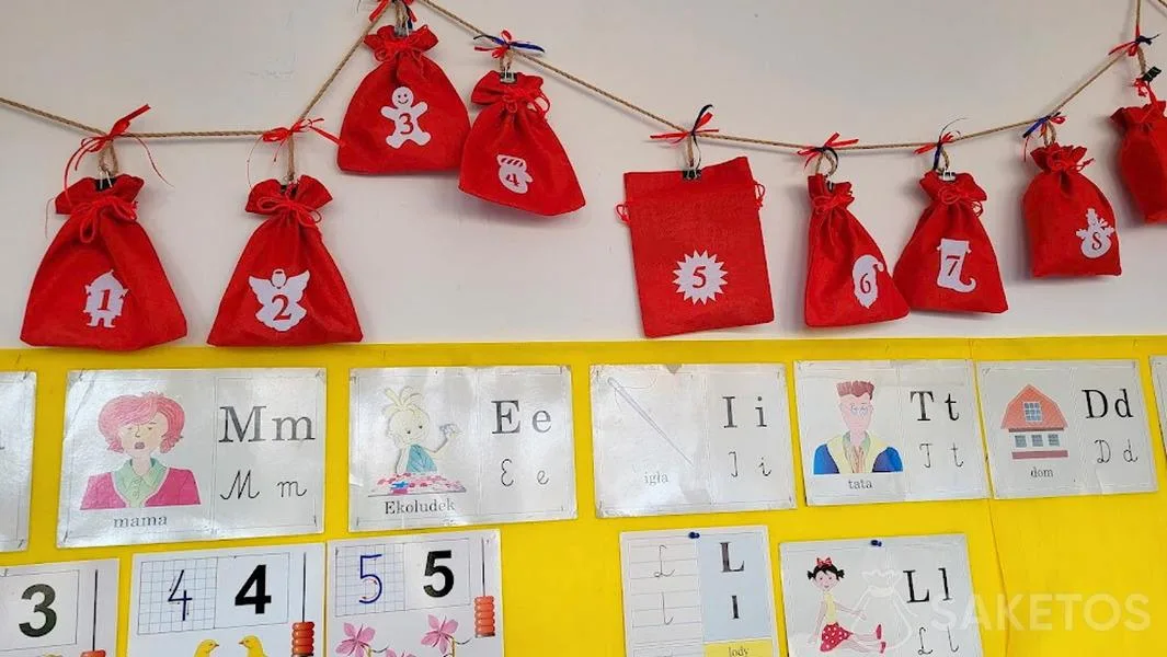 Calendrier de l'Avent en pochettes rouges