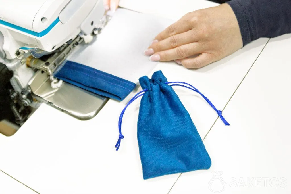 Couture sur mesure — chez Saketos, commandez des sachets sur mesure