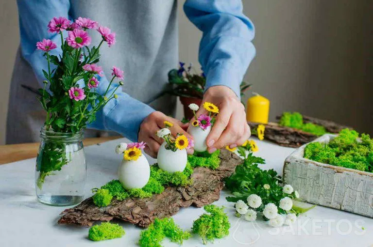 Vases faits à partir d'œufs vidés