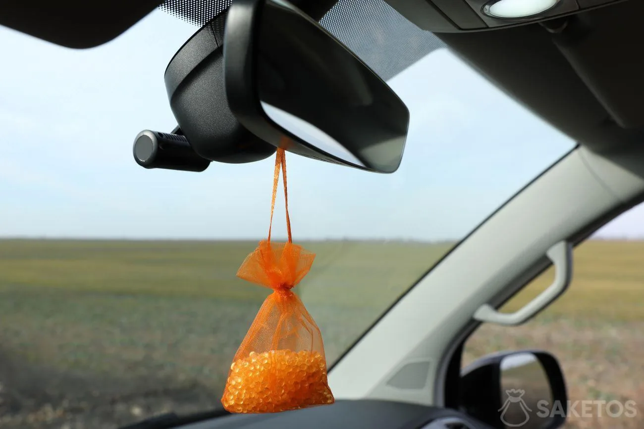 Sachet de silica gel –une odeur rafraîchissante dans votre voiture