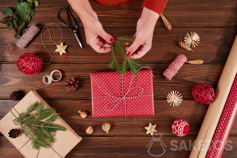Comment décorer un cadeau de Noël ?