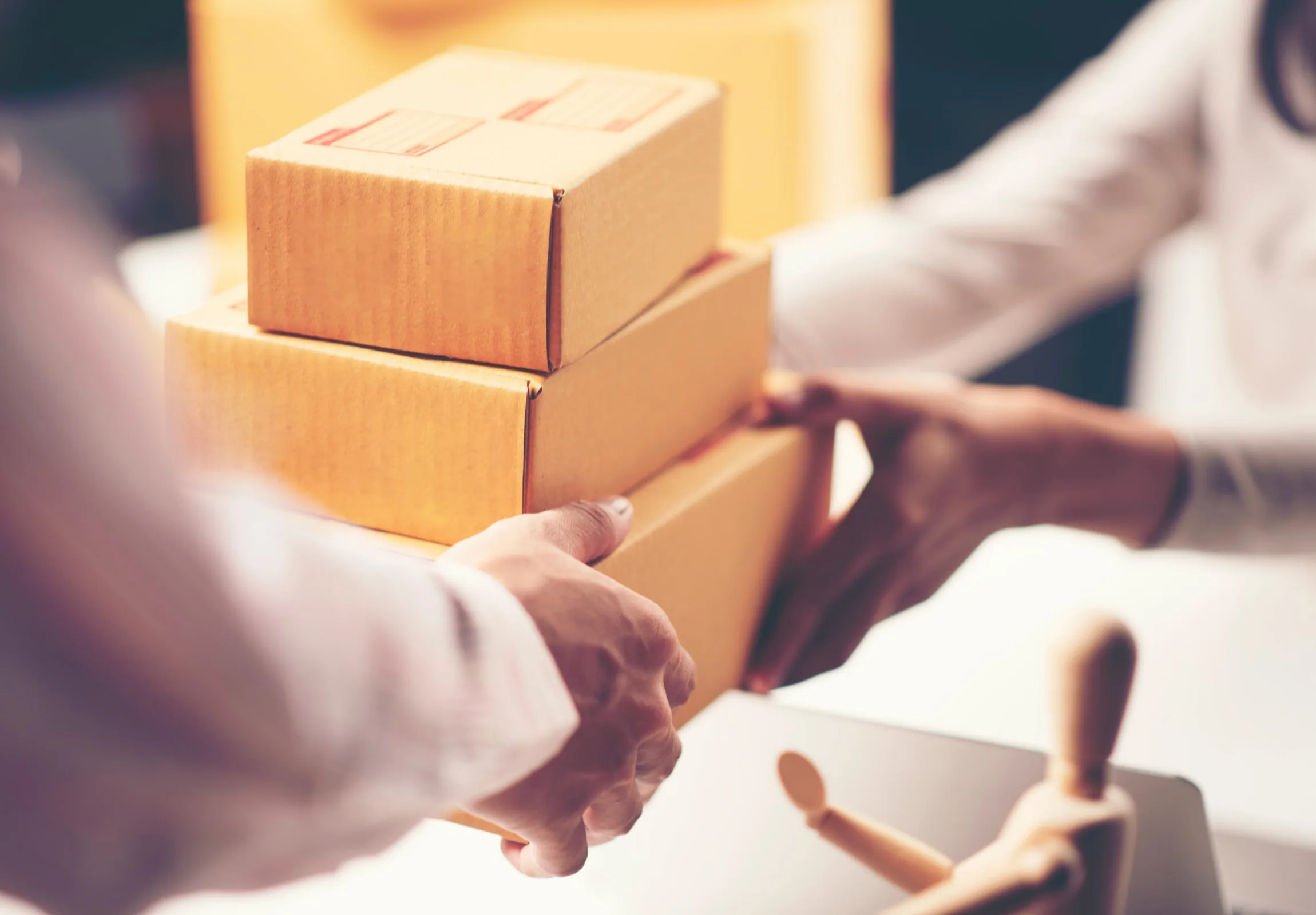Pochettes en tissu : qualité et stabilité de l'approvisionnement pour l'efficacité et la satisfaction client
