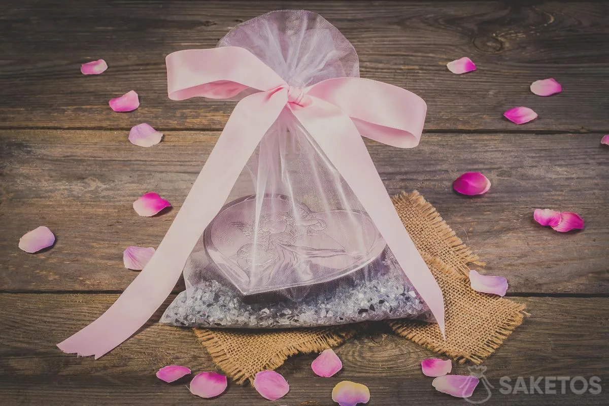 Sac en organza avec nœud décoratif - comment faire un nœud