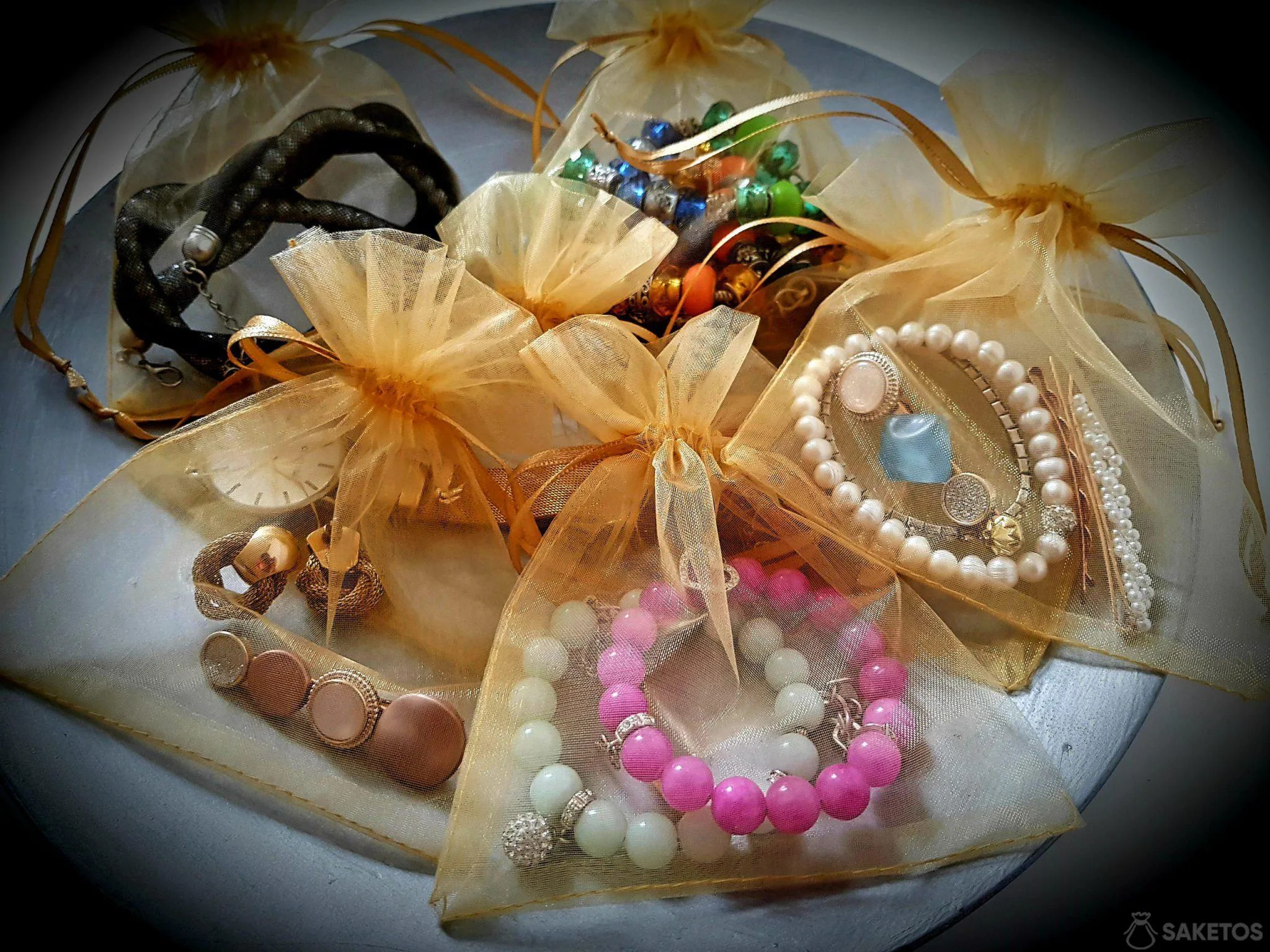 Comment ranger des bijoux dans votre sac de voyage