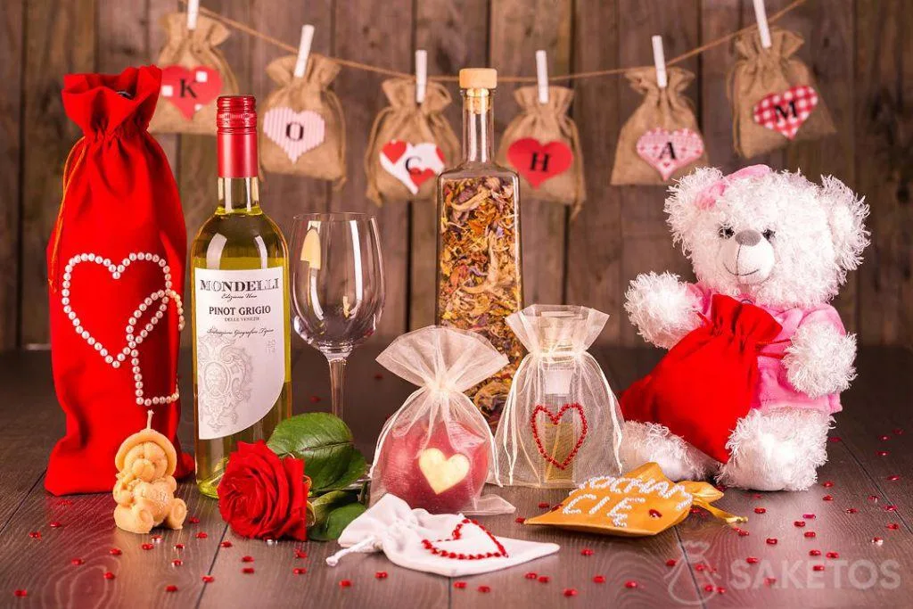 Sachets en tissu comme emballages de Saint-Valentin