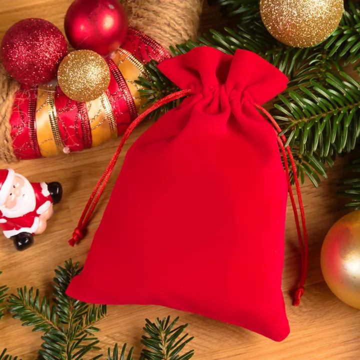 Lot De 8 Sacs Cadeaux De Noël En Tissu Non-tissé Réutilisable - 21x26x12 Cm, Avec Poignées - Motifs Festifs